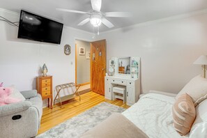 3 Schlafzimmer, Schreibtisch, Bügeleisen/Bügelbrett, Internetzugang