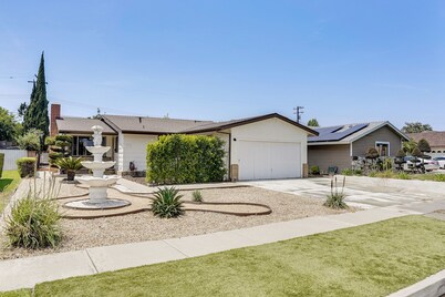12 Mi to Dtwn LA: Family Home w/ Patio + Yard!