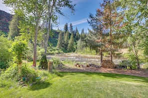 Property grounds - Riverfront & Lake Retreat: 9 Mi to Lucky Peak! (Boise)