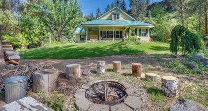 Riverfront & Lake Retreat: 17 Mi to Lucky Peak!