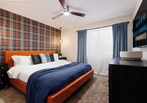 4 bedrooms, desk, iron/ironing board, travel cot - WOW $175K+ NewBackyard and Interior: 4Br+BonusRm+3Ba+HtdPool*HotTub*Golf*FirePit (Phoenix)