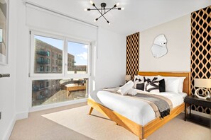 Room - Luxury 2 Bedroom with Balcony* Fast Wi-Fi* Netflix (Birmingham)