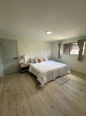 WiFi, bed sheets