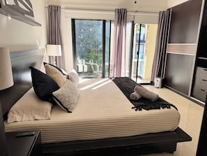2 chambres, fer et planche à repasser, Wi-Fi, draps fournis