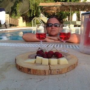 Pool - 9-bedroom bed & breakfast in marvelous Muğla with AC, WiFi (Muğla)