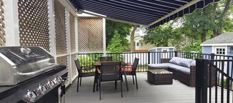 Charming Home Walk to Downtown!