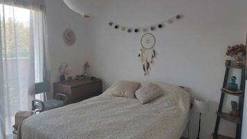 3 chambres, fer et planche Ă  repasser, Wi-Fi, draps fournis