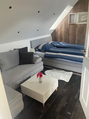 2 habitaciones, wifi gratis y ropa de cama