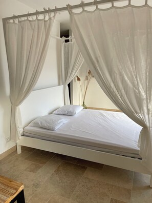 3 habitaciones, tabla de planchar con plancha y wifi gratis 