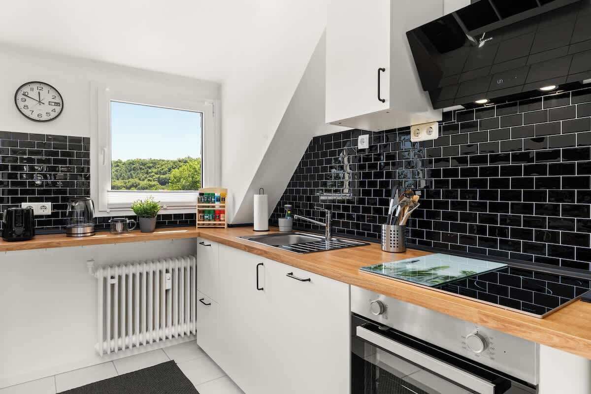 Kühlschrank, Ofen, Herdplatte, Geschirrspüler