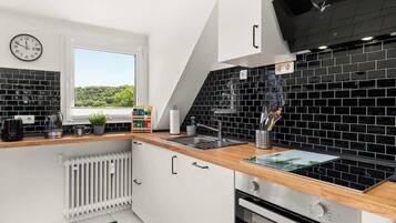 Kühlschrank, Ofen, Herdplatte, Geschirrspüler