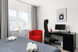 2 Schlafzimmer, Schreibtisch, kostenloses WLAN, Bettwäsche