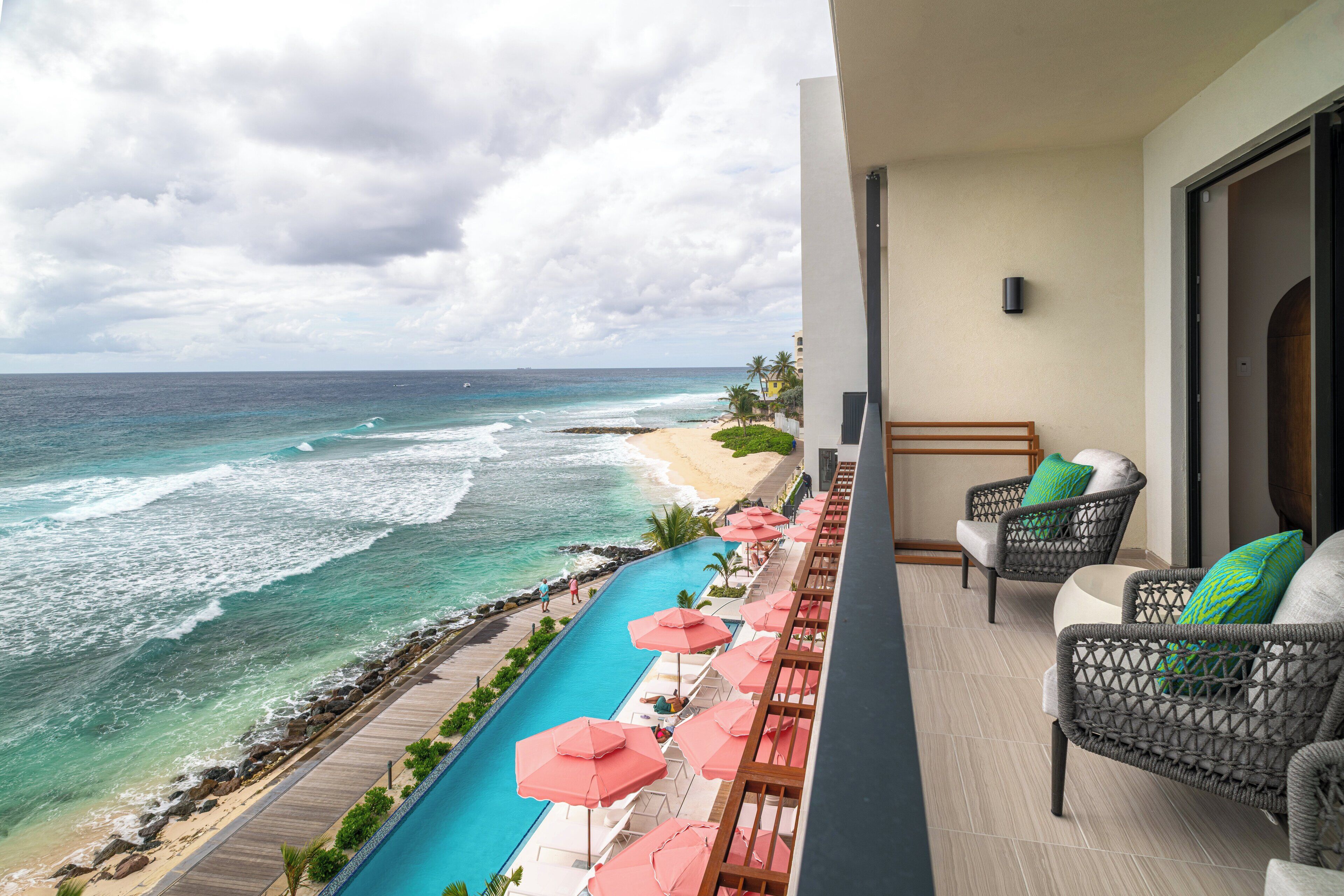 Zimmersafe, Schreibtisch, Verdunkelungsvorhänge, schallisolierte Zimmer