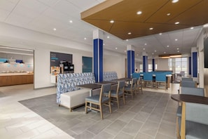 Gratis morgenmadsbuffet hver dag