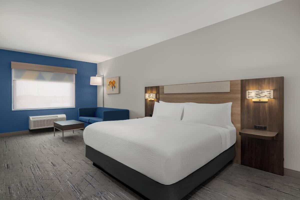 Blackout curtains, iron/ironing board, free WiFi, bed sheets