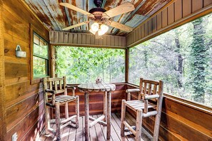 屋外ダイニングエリア