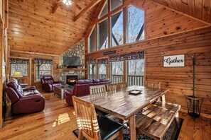 Dining - Inviting Mountain Cabin w/ Hot Tub (Sevierville)