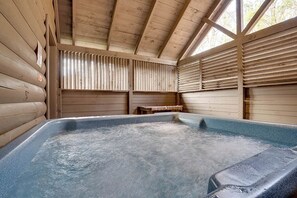 Interior - Rustic Mountain Cabin w/ Hot Tub & Fireplaces (Sevierville)