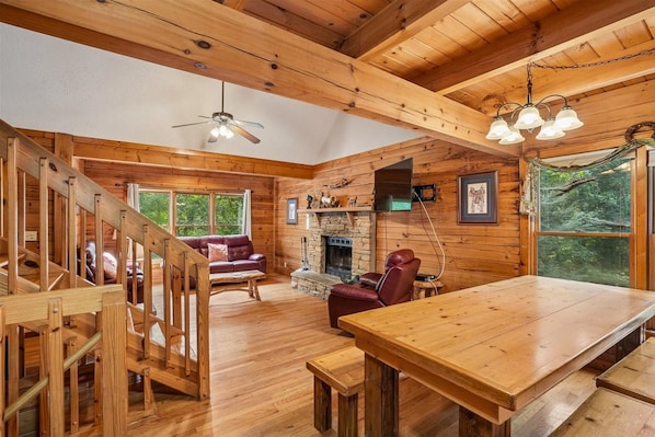 15-Dining Room