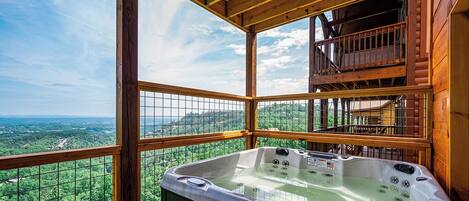 Tina de hidromasaje al aire libre