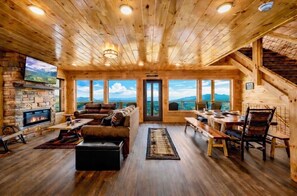 TV, peis og videospill