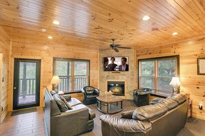 Televisión, chimenea, videojuegos