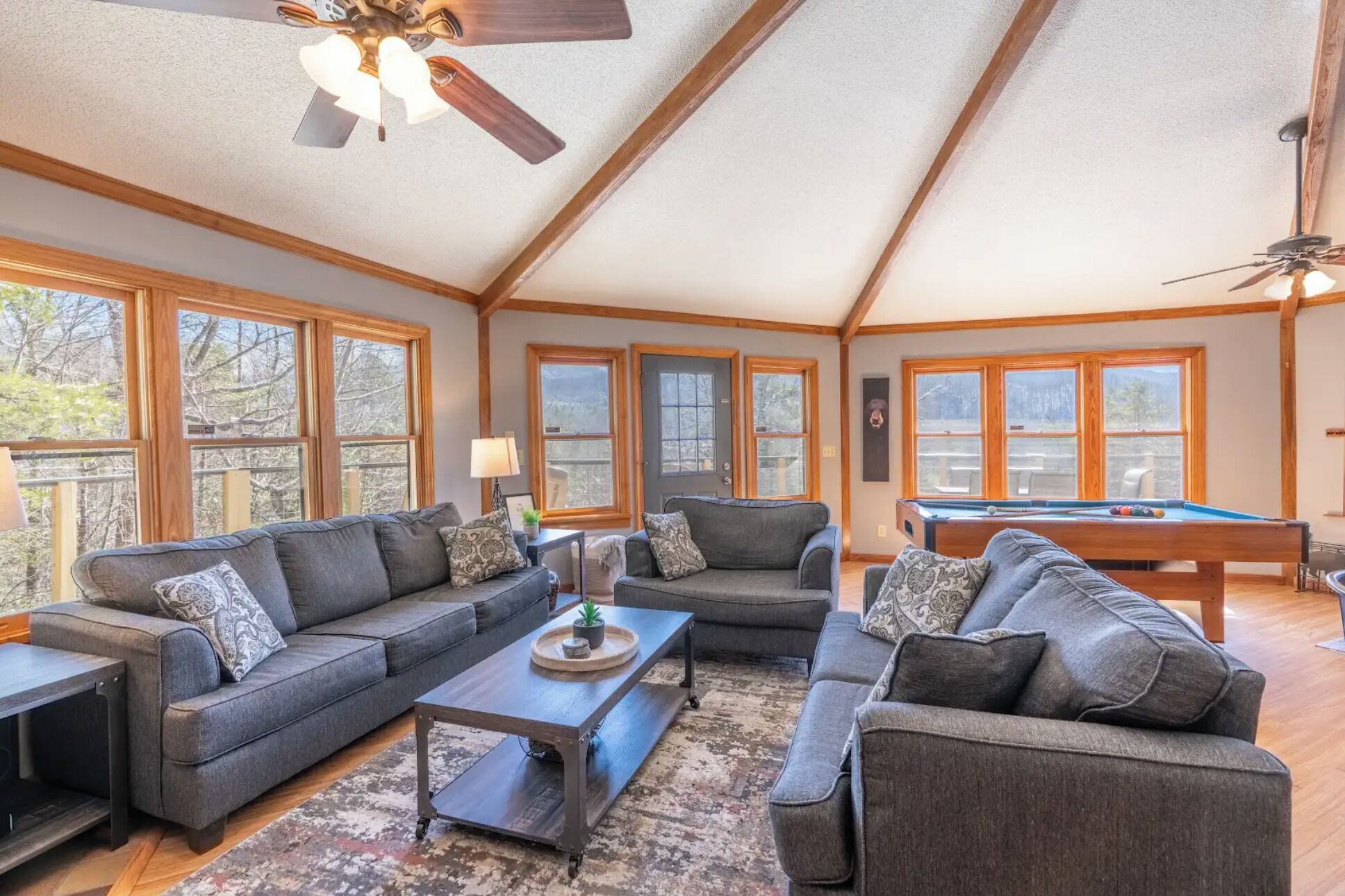 Fernseher, Kamin, Videospiele