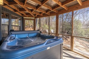 Bain à remous intérieur