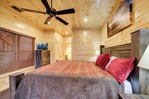 10 bedrooms, iron/ironing board, free WiFi, bed sheets