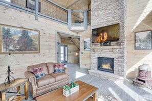 TV, fireplace, video games