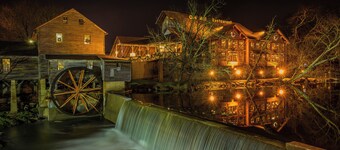 Gatlinburg - The Big Moose - 3 Bedrooms - Sleeps 10