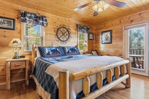 2 bedrooms, iron/ironing board, free WiFi, bed sheets - A Charming Mountain-View Cabin Near Gatlinburg (Gatlinburg)