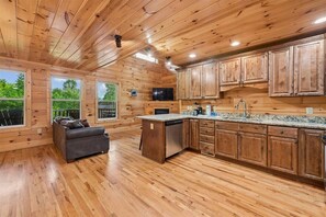 Fridge, microwave, oven, stovetop - Spacious 3‑Bedroom Cabin w/ Theater & Game Room (Gatlinburg)