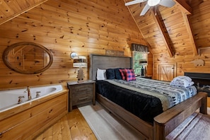 2 bedrooms, iron/ironing board, WiFi (free), bed sheets