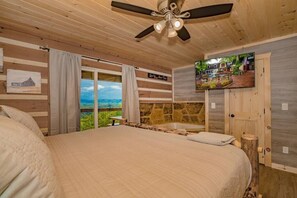 5 bedrooms, iron/ironing board, free WiFi, bed sheets