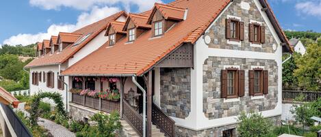 Fachada de la propiedad