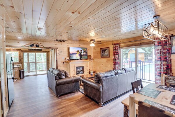 Televisión, chimenea y videojuegos 