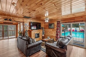 Televisio, takka, videopelejä