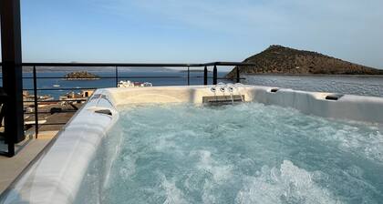 Noma Suites Tolo