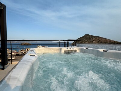 Noma Suites Tolo