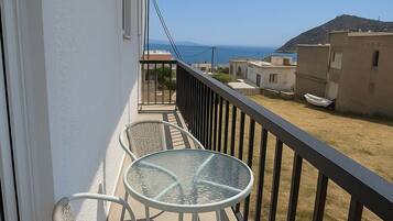 Suite Supérieure, vue partielle sur la mer | Vue de la chambre