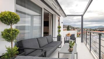 Suite Panoramique, vue mer | Terrasse/Patio