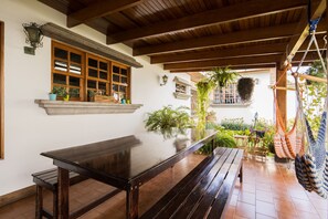 Khu ẩm thực ngoài trời