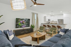 Smart TV y futbolito 