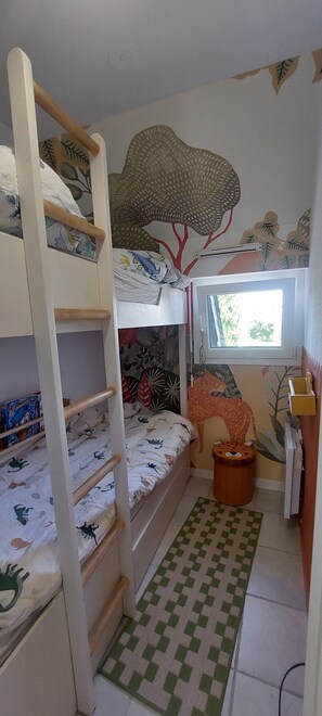 2 Schlafzimmer, Bügeleisen/Bügelbrett, Reisekinderbett, kostenloses WLAN