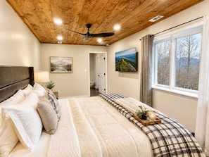 9 bedrooms, desk, iron/ironing board, travel crib