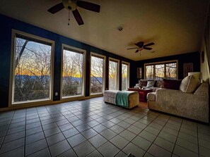 Téléviseur connecté, jeux vidéo, bureau