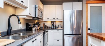 Smoky Mountain Retreat-The Forest Cabin