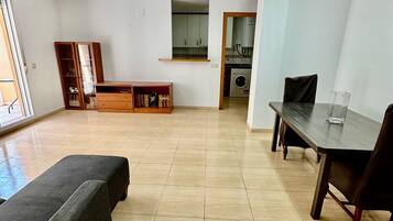 Apartemen, 2 kamar tidur, Boleh Merokok, teras | Interior