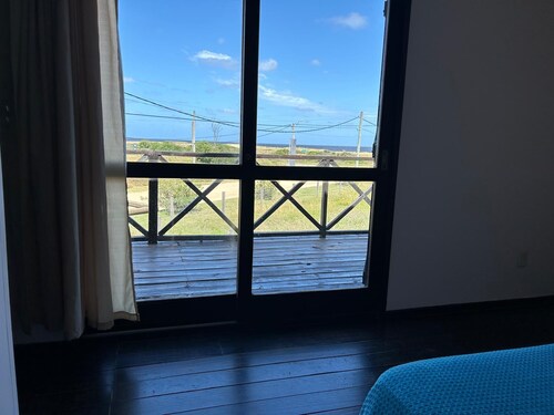 Simple casa de playa para descansar con familia y amigos,